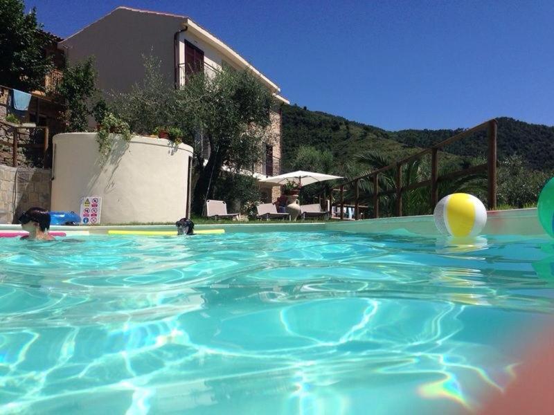 Agriturismo Osteria Du Barba Pe' - Casa Cassini Бордигера Экстерьер фото